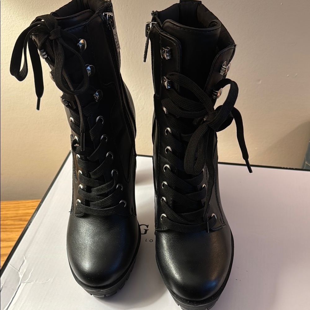 Women's Black Lace-Up Heeled Boots size 7 - Picture 2 of 5